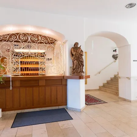 Bartholomaeus Hotel
